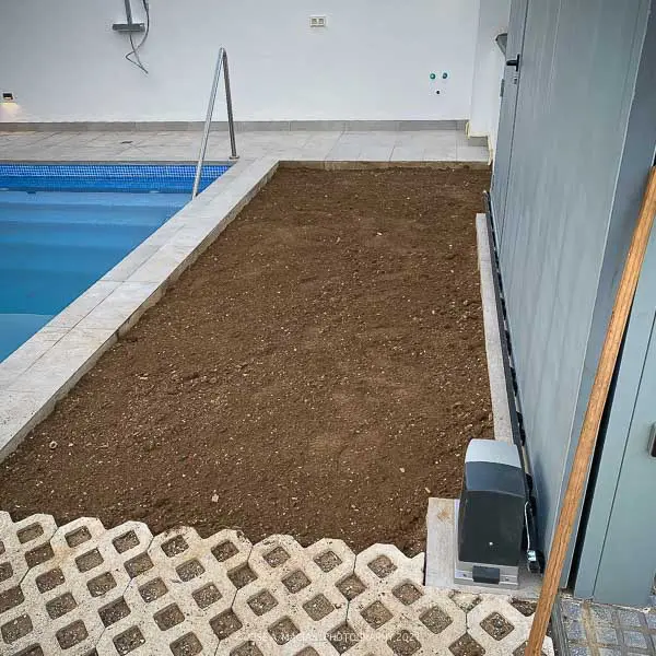 instalacion-cesped-natural-trabajo-jardineria-pinsapo-garden-antes